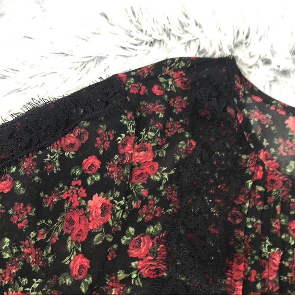 Torrid Sheer Floral Boho Chiffon Peasant Top EUC - Picture 4 of 8